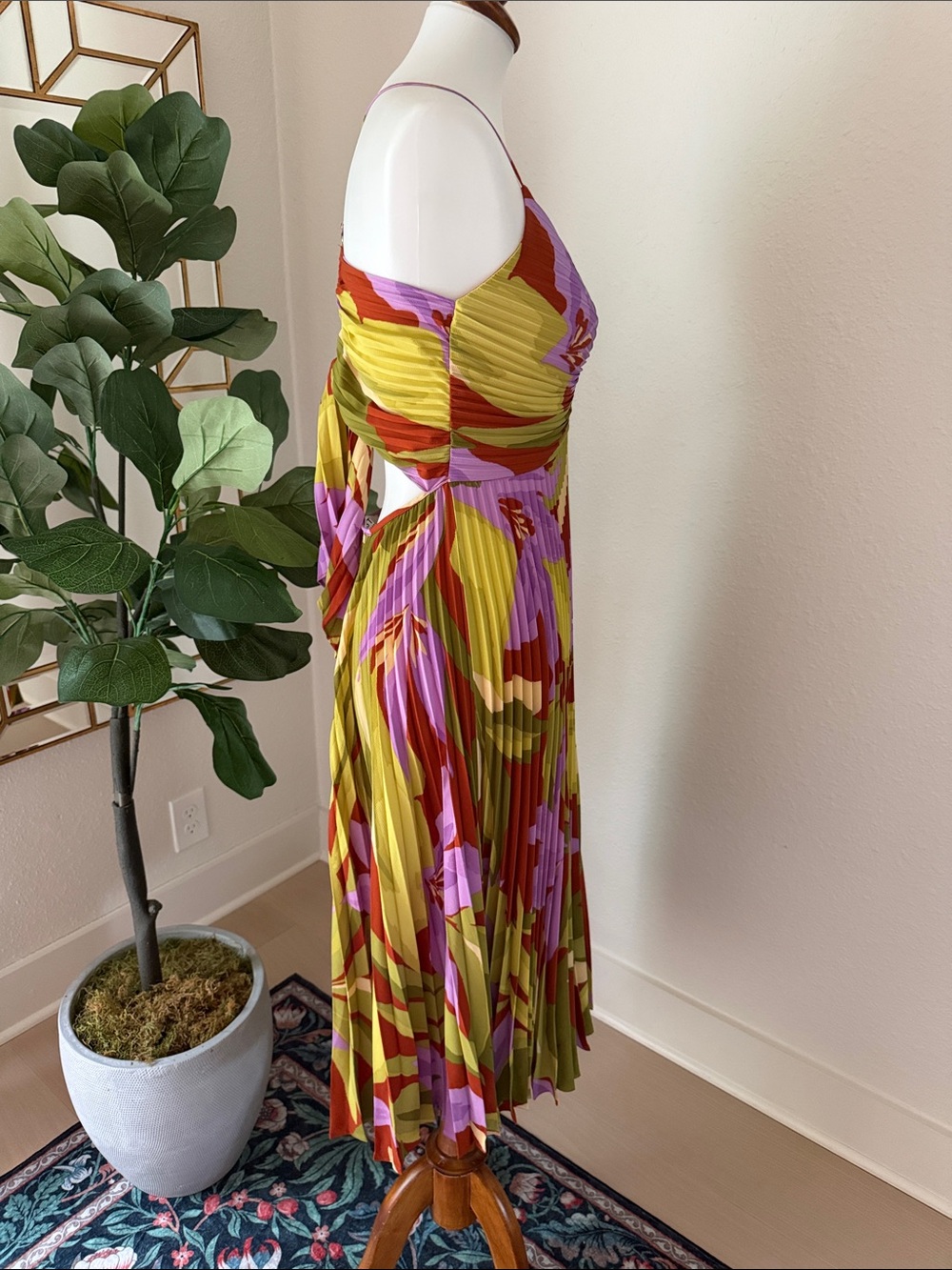 Astr Floral Pleated Spaghetti-Strap Mini Dress - Picture 4 of 7